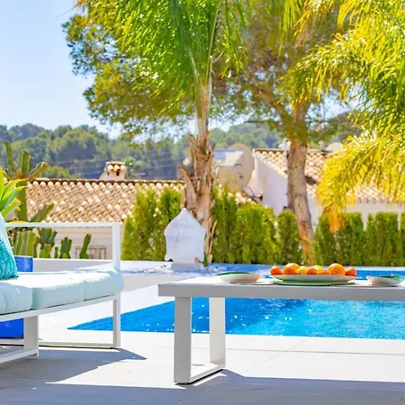 Nits - Plusholidays Villa