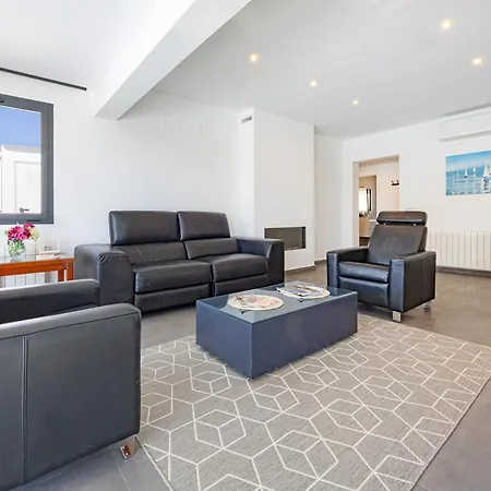 Nits - Plusholidays Villa